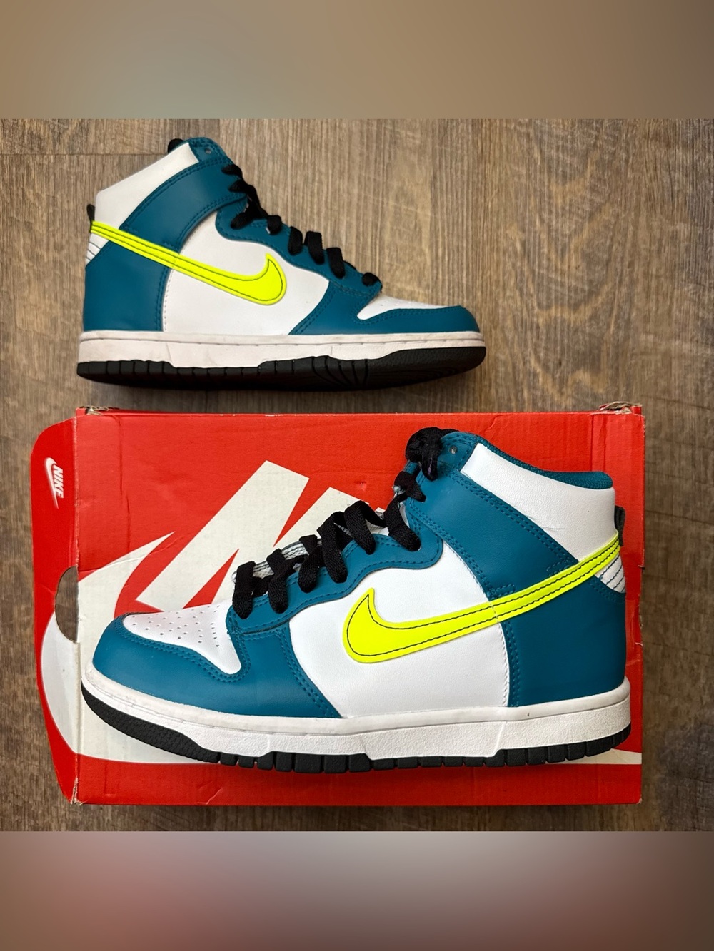 Nike Dunk High GS Bright Spruce Volt Size 5.5y 5.5 Sneakers Shoes DB2179-109